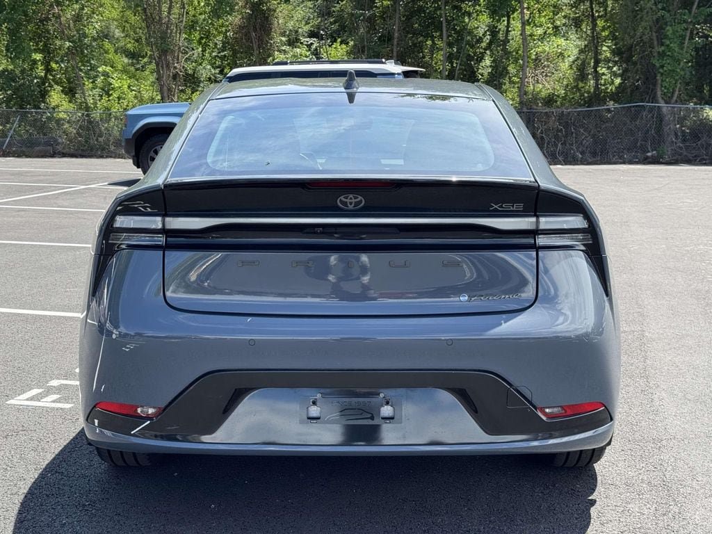 Used 2023 Toyota Prius Prime FWD image 23