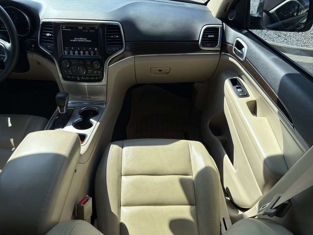 Used 2018 Jeep Grand Cherokee Limited image 17