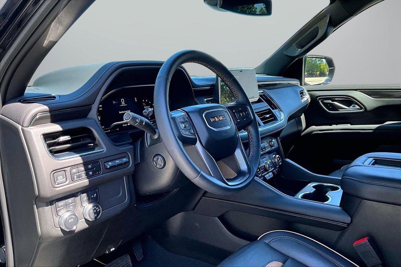 Used 2024 GMC Yukon AT4 w/ AT4 Premium Package AWD/4WD image 20