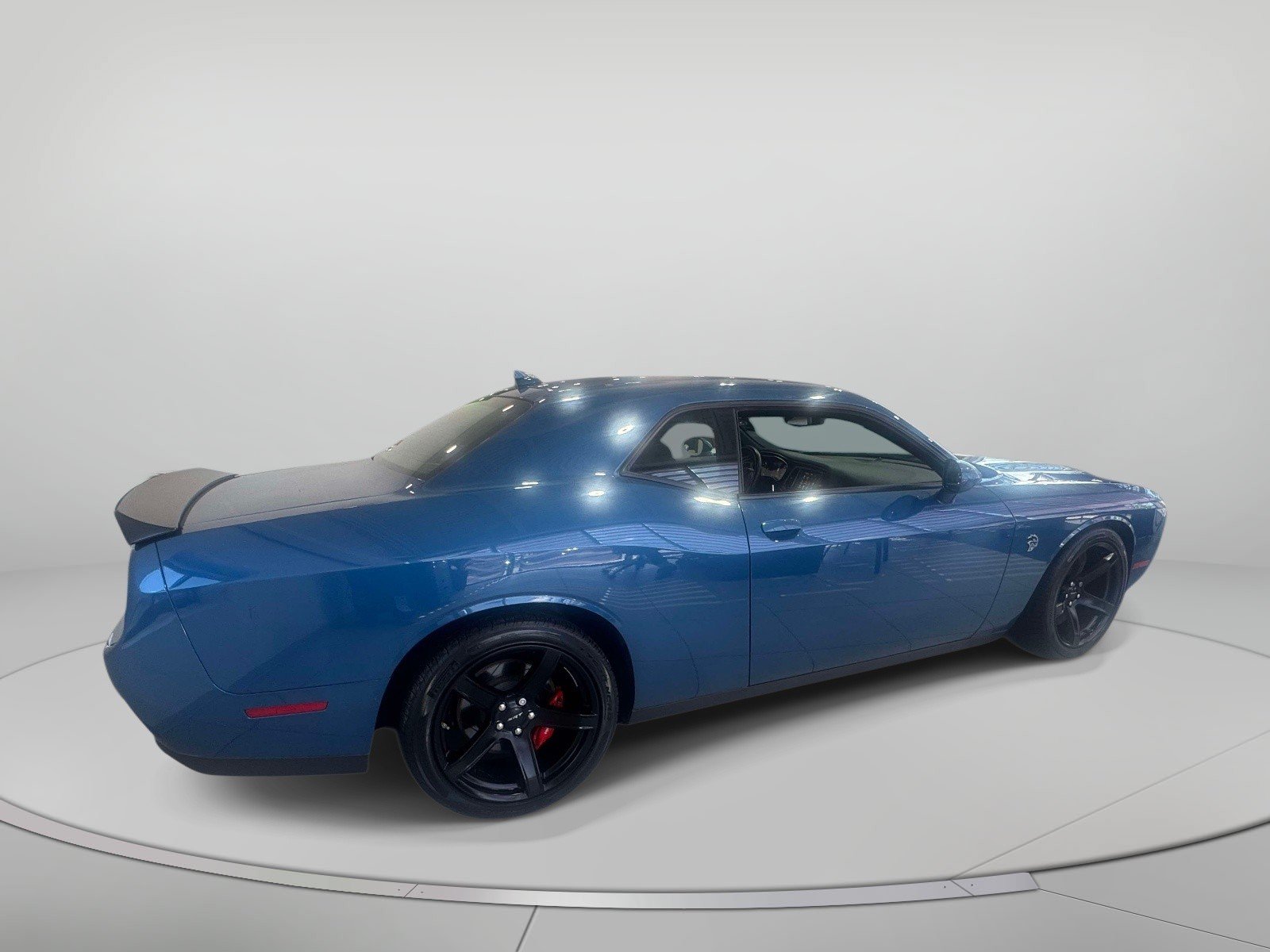 Used 2020 Dodge Challenger SRT Hellcat RWD image 4