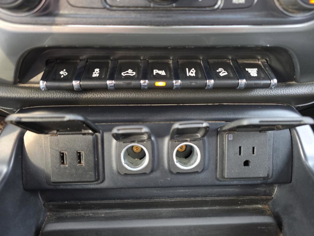 Used 2018 Chevrolet Silverado 2500 LTZ w/ Duramax Plus Package image 36