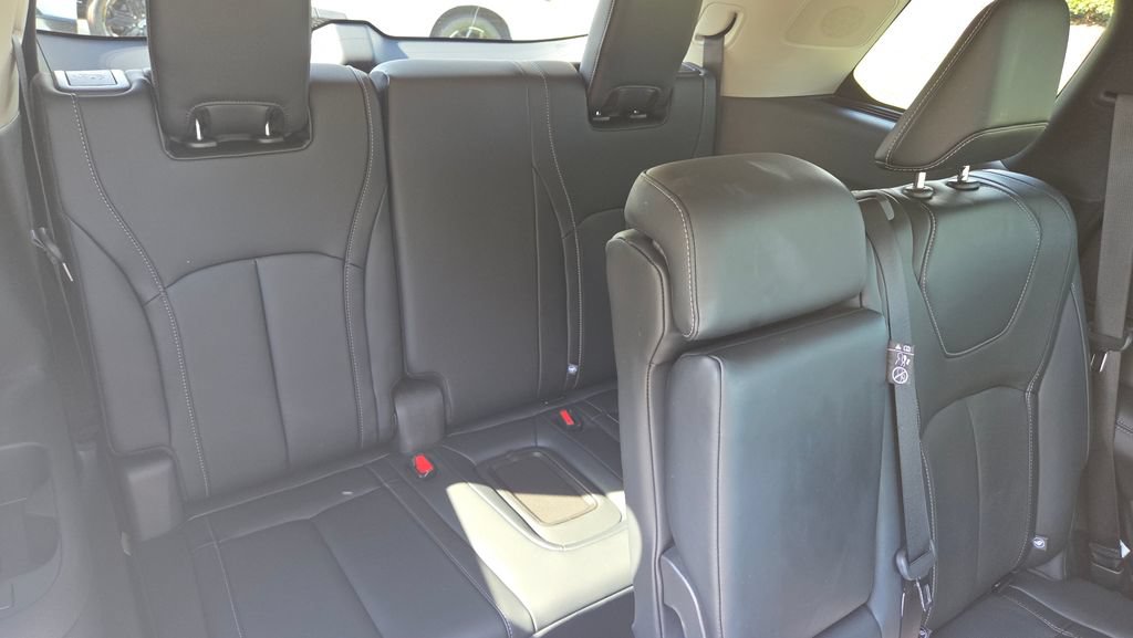Used 2023 INFINITI QX60 Luxe w/ Cargo Package AWD/4WD image 15