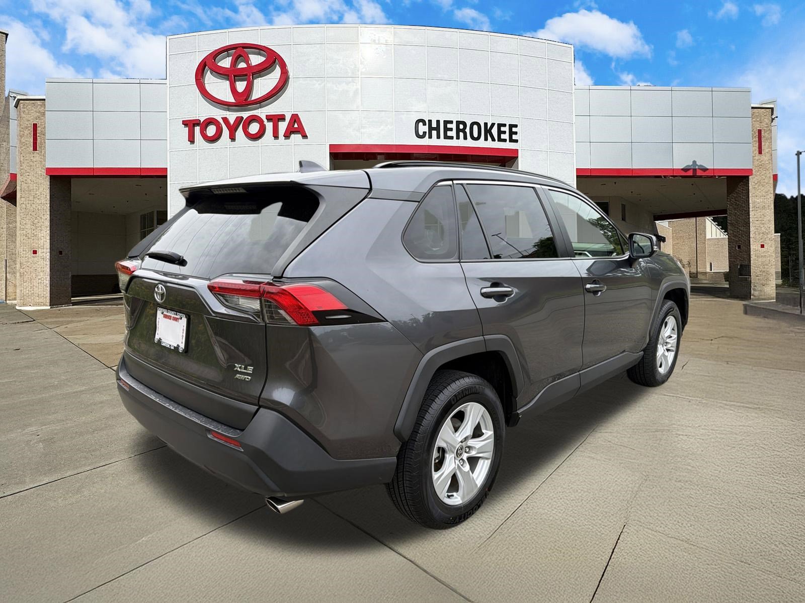 Used 2020 Toyota RAV4 XLE w/ Convenience Package AWD/4WD image 5