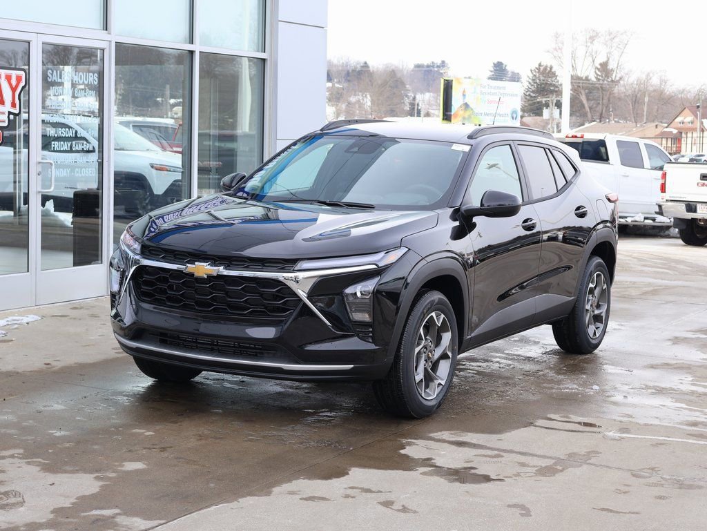 New 2026 Chevrolet Trax LT w/ Driver Confidence Package image 6