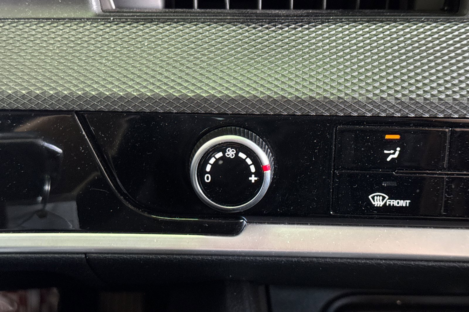 Used 2024 Kia Sportage LX image 30