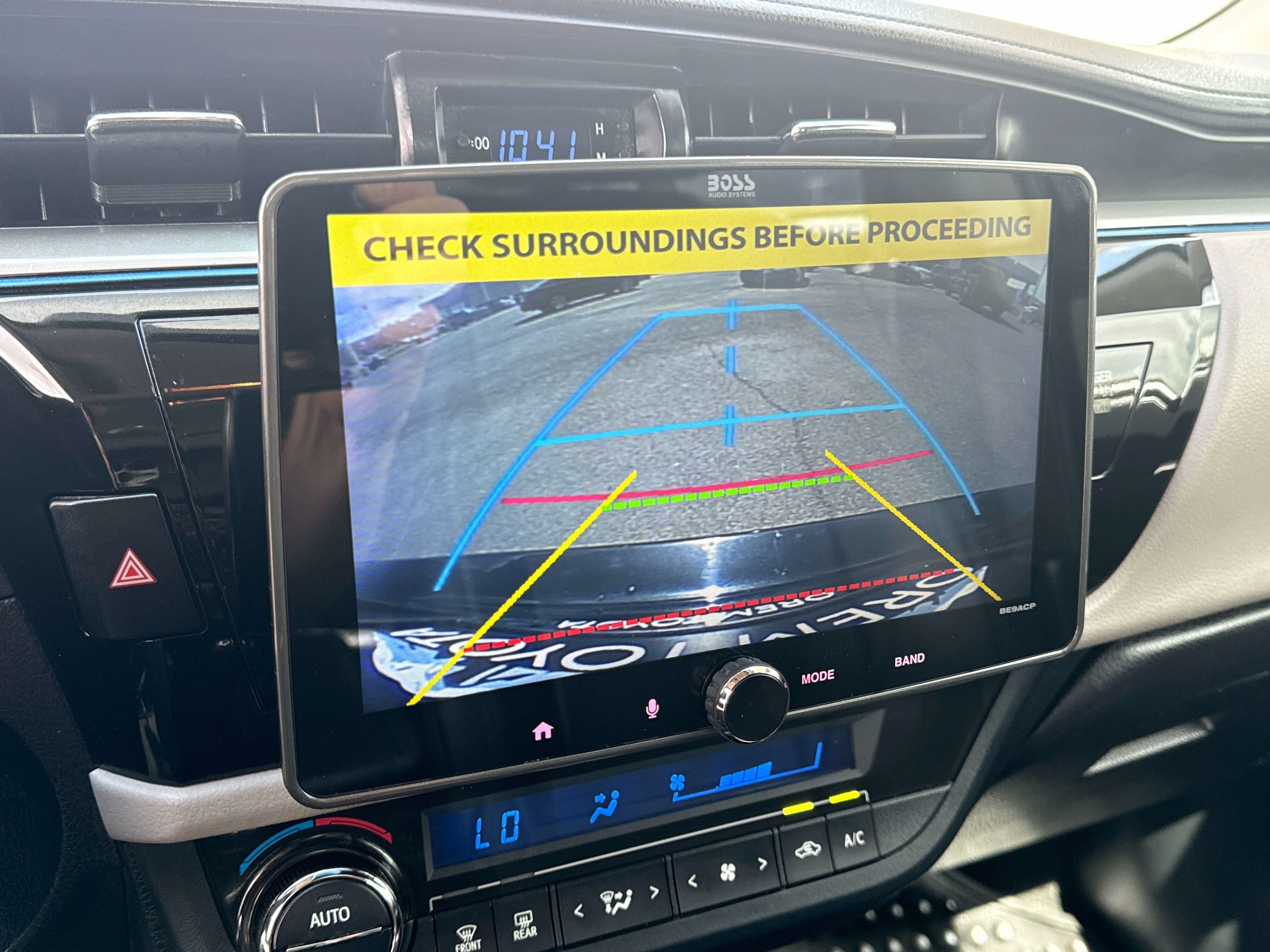 Used 2016 Toyota Corolla LE FWD image 24