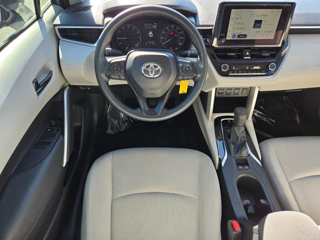 Used 2024 Toyota Corolla Cross L image 12