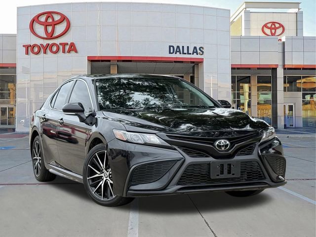 Used 2024 Toyota Camry SE