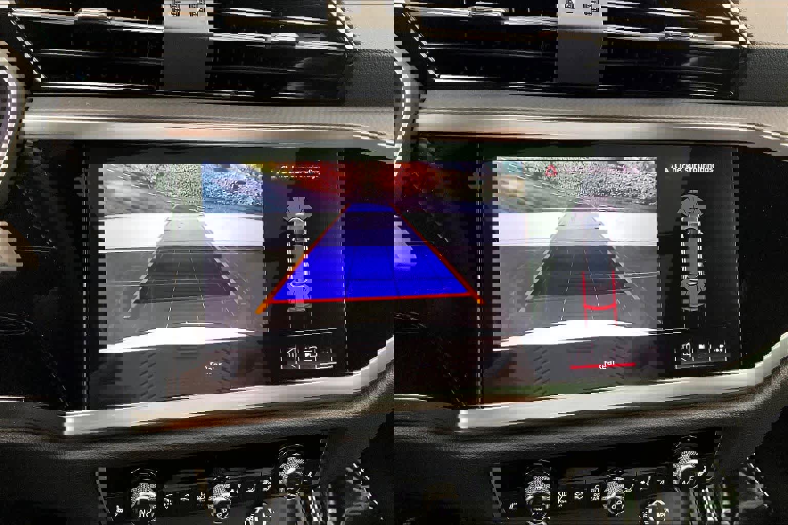 Certified 2025 Audi Q3 2.0T Premium w/ Convenience Package AWD/4WD image 29