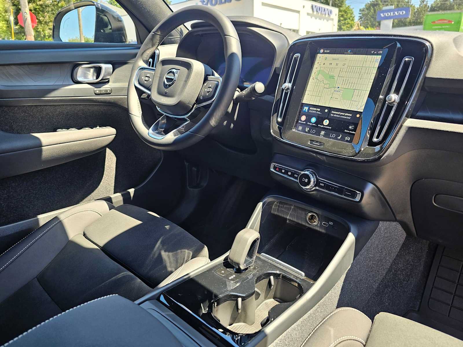 Certified 2024 Volvo C40 P8 Recharge Plus w/ Climate Package RWD image 12