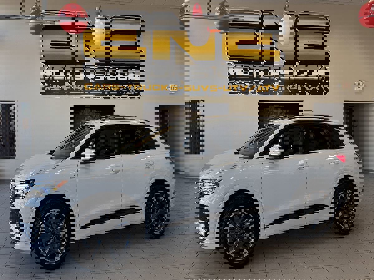 Used 2024 Audi Q4 e-tron Premium Plus w/ Premium Plus image 55