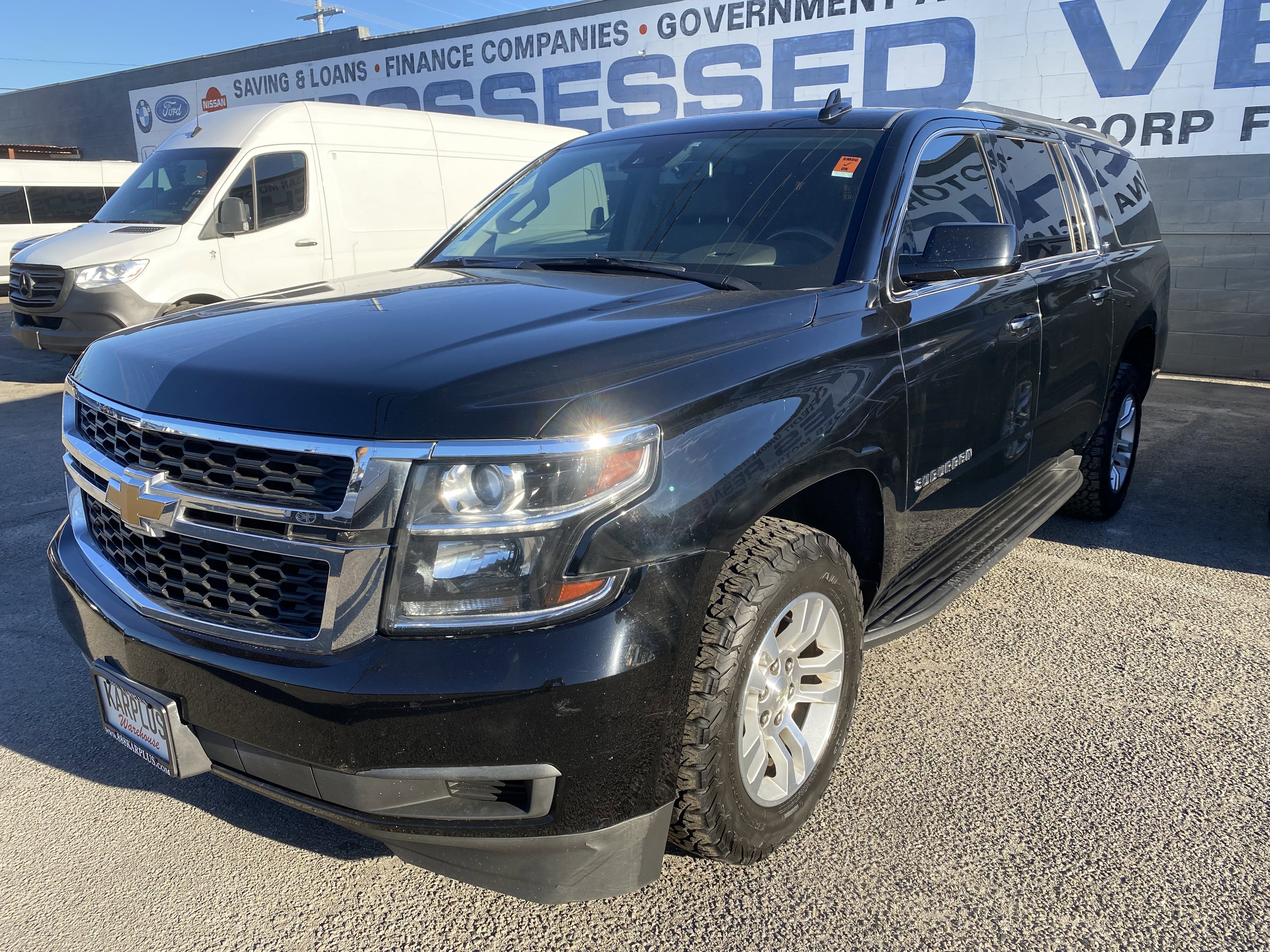 Used 2020 Chevrolet Suburban LT image 2