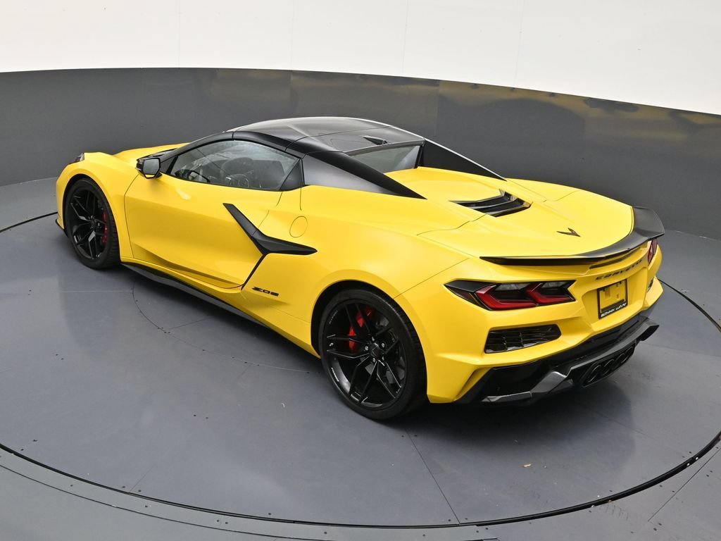 Used 2026 Chevrolet Corvette Z06 RWD image 14