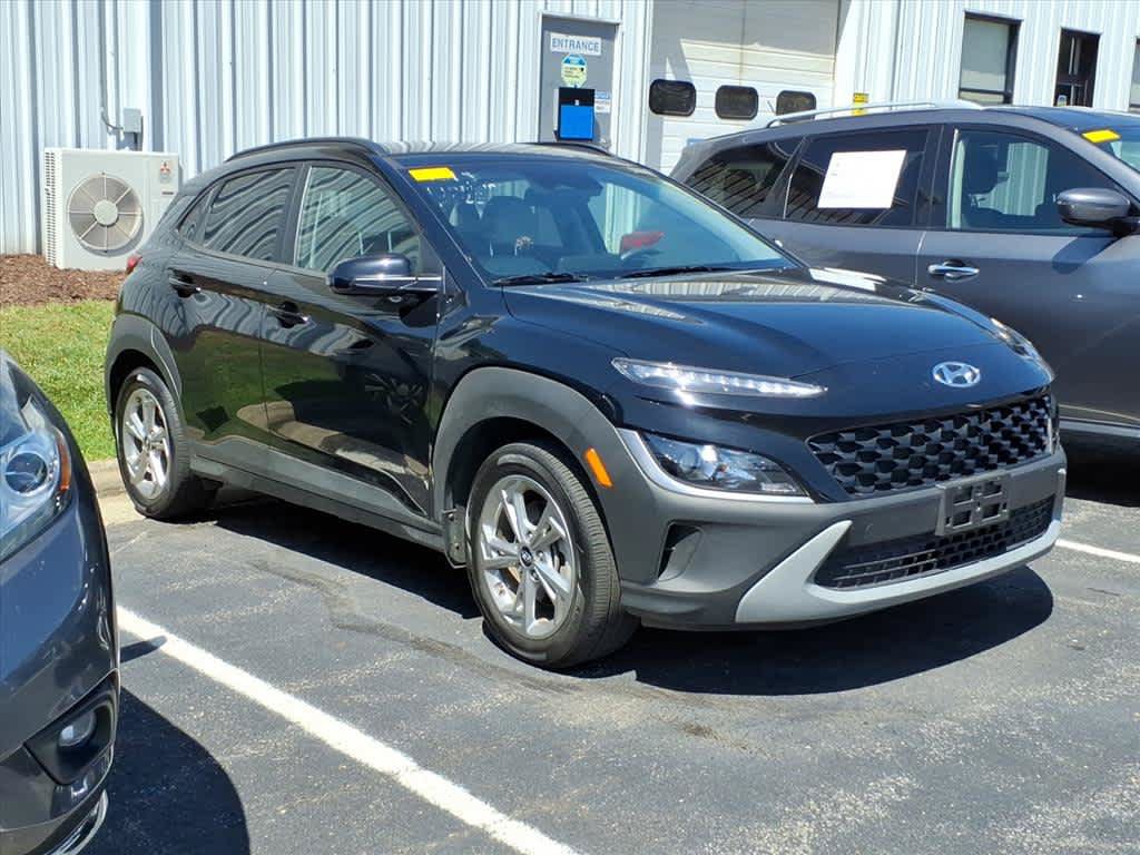 Used 2023 Hyundai Kona SEL w/ Cargo Package AWD/4WD image 11