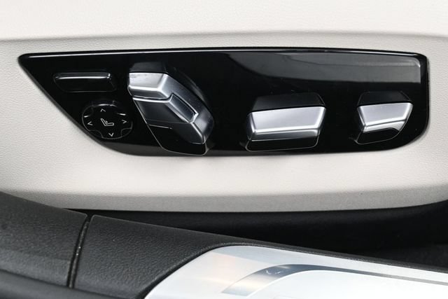 Used 2022 BMW 750i xDrive w/ Luxury Rear Seating Package AWD/4WD image 46