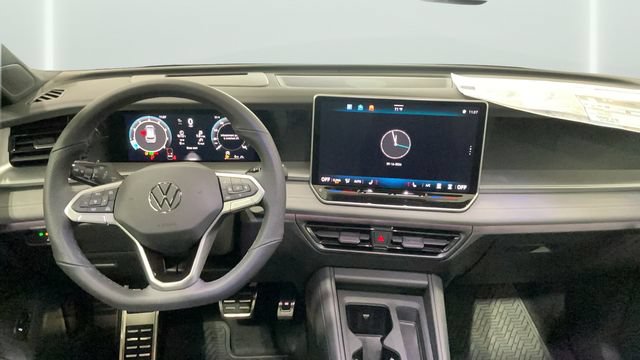 New 2026 Volkswagen Tiguan SE R-Line AWD/4WD image 10