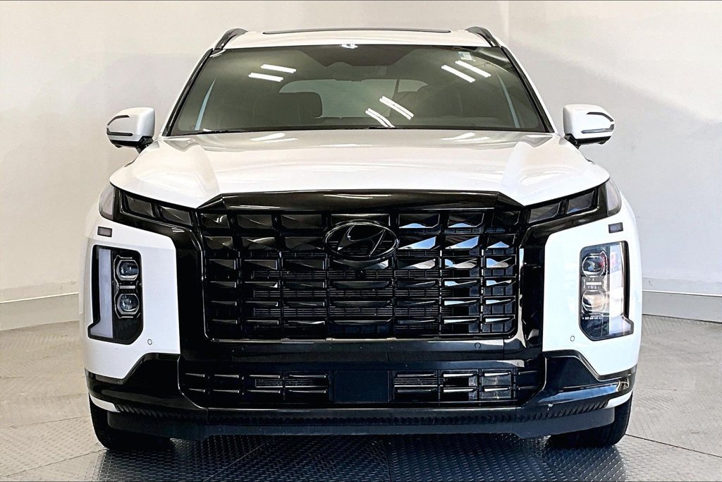 Used 2024 Hyundai Palisade Calligraphy AWD/4WD image 3