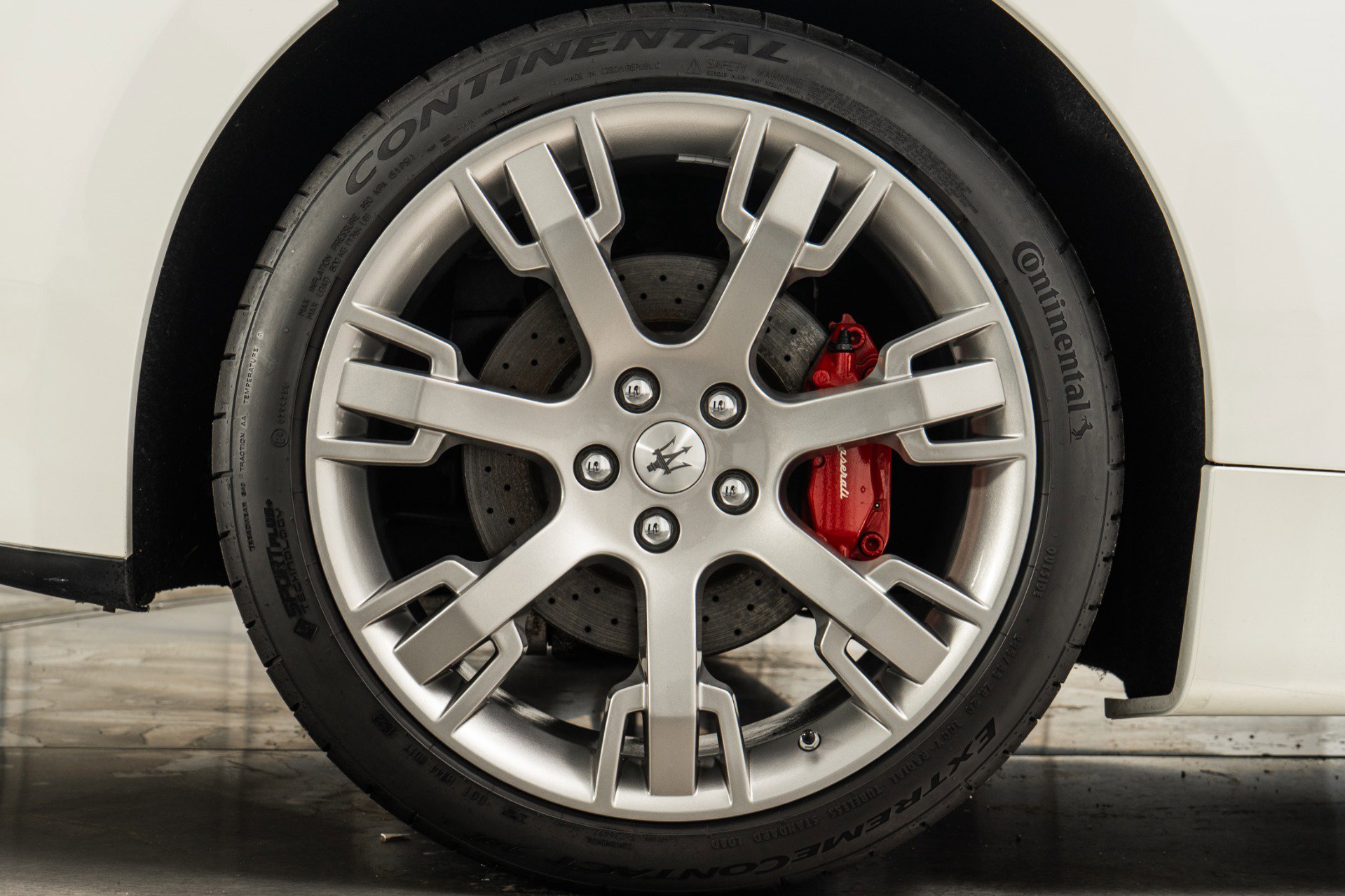 Used 2012 Maserati GranTurismo S image 37