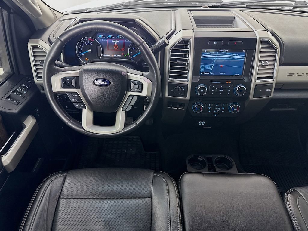 Used 2017 Ford F250 Lariat w/ Chrome Package image 28