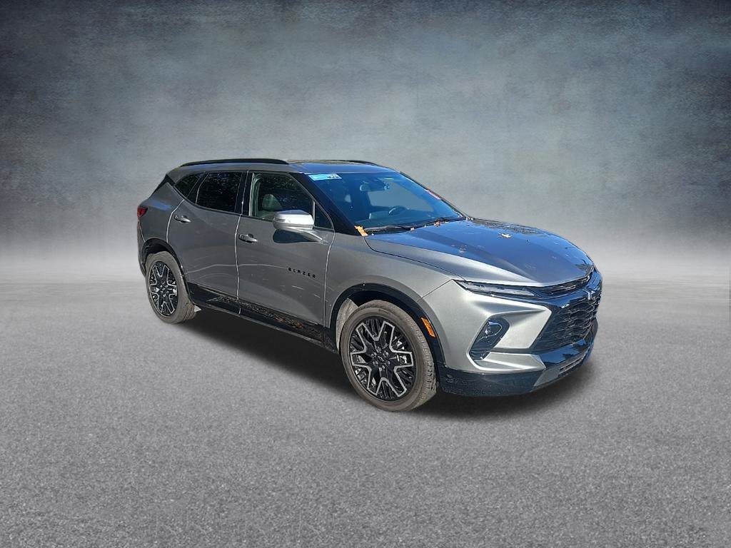 Used 2024 Chevrolet Blazer RS w/ LPO, Floor Liner Package FWD image 2