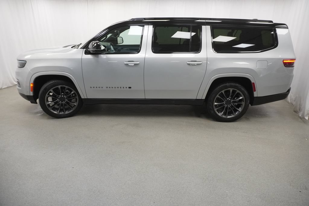 Certified 2025 Jeep Grand Wagoneer L Series II Obsidian w/ Quick Order Packagew 28T AWD/4WD image 15