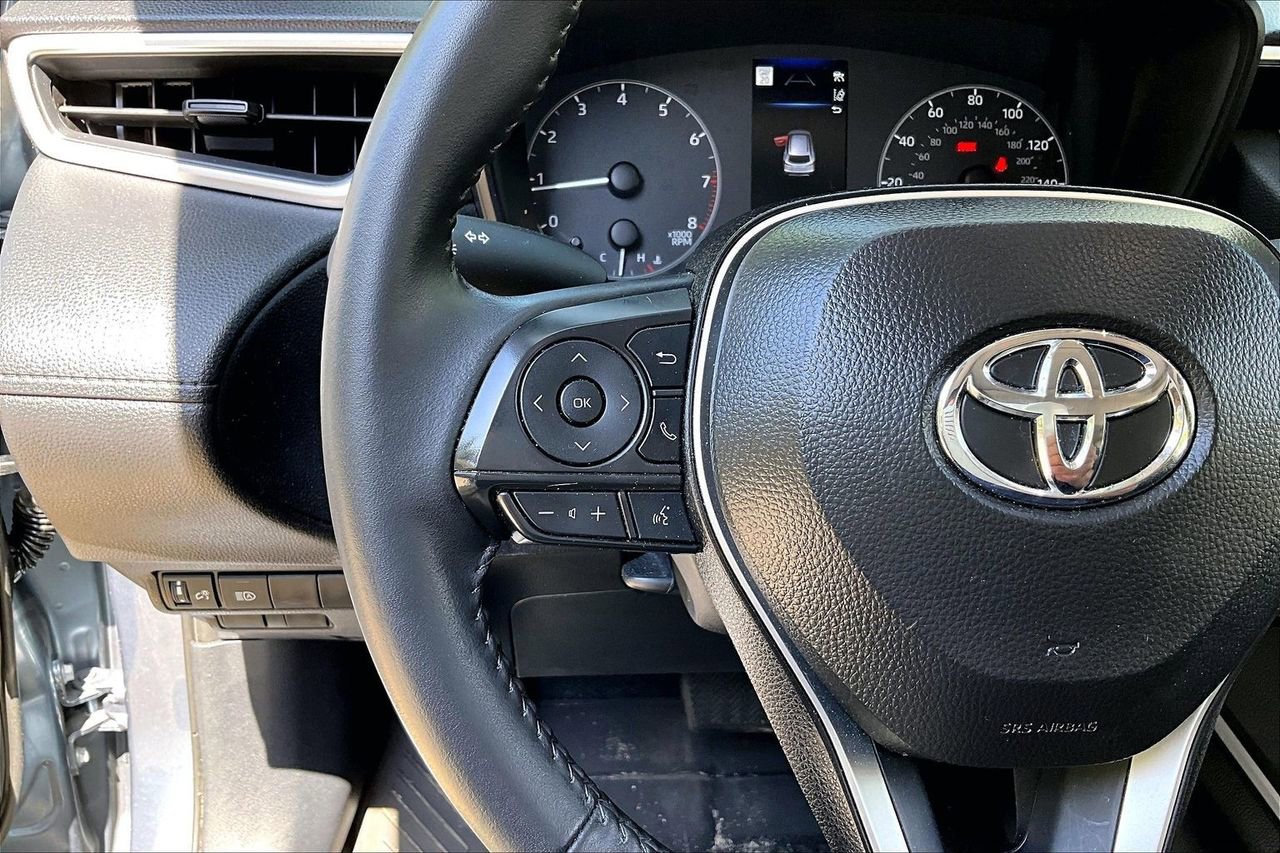 Used 2024 Toyota Corolla Cross LE w/ Moonroof Package image 10