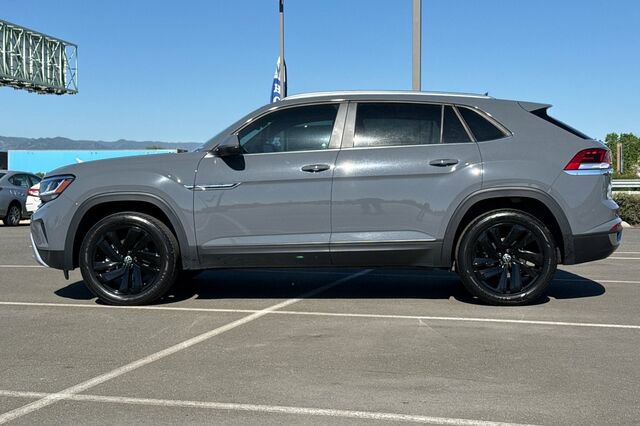 Certified 2023 Volkswagen Atlas Cross Sport SE w/ Black Wheel Package image 7
