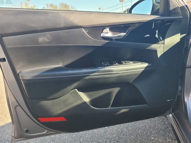 Used 2023 Kia Forte GT-Line w/ GT-Line Premium Package image 16