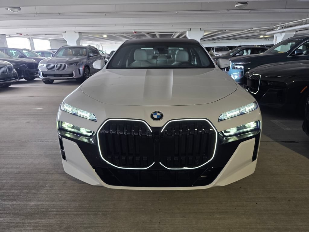 New 2026 BMW 740i w/ Executive Package RWD image 2