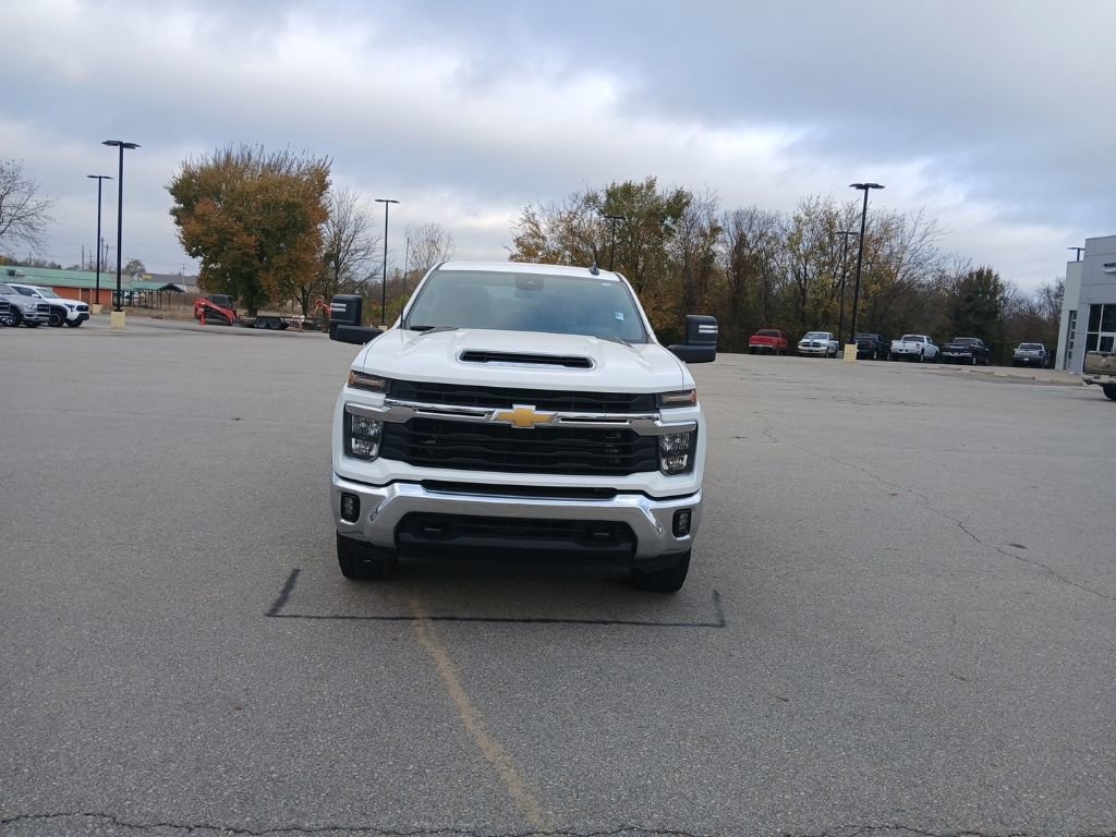 Used 2024 Chevrolet Silverado 2500 LT image 3