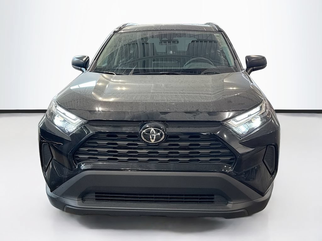 Used 2025 Toyota RAV4 LE AWD/4WD image 2