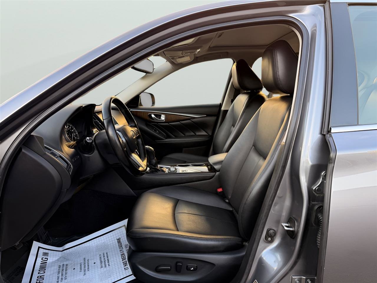 Used 2018 INFINITI Q50 Luxe w/ Essential Package (3.0T Luxe) image 12