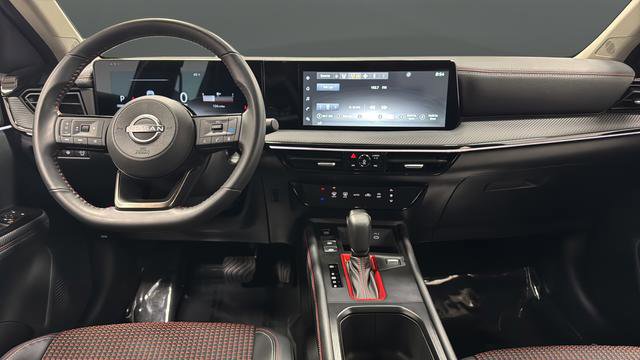 Used 2025 Nissan Kicks SR FWD image 11