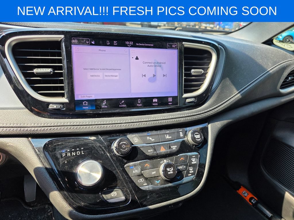 Used 2022 Chrysler Pacifica Touring-L w/ S Appearance Package FWD image 9