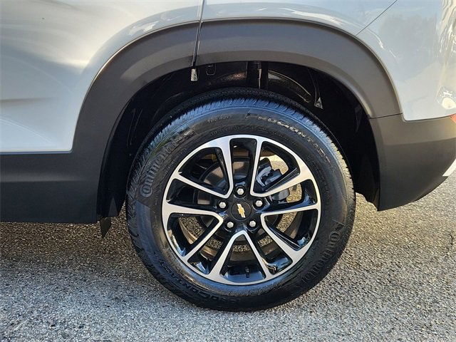 Certified 2024 Chevrolet TrailBlazer LT w/ Driver Confidence Package image 30