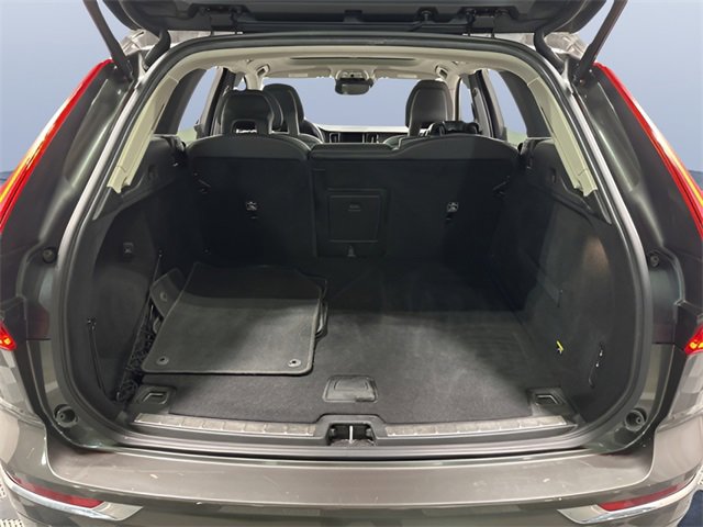 Used 2018 Volvo XC60 T6 Inscription w/ Convenience Package image 11