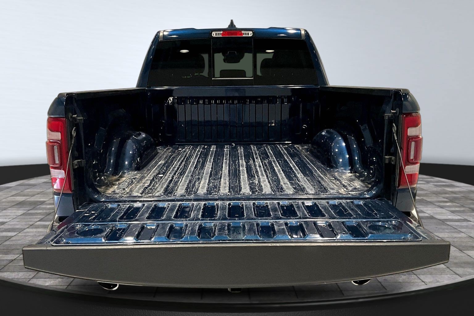 Used 2023 RAM 1500 Limited w/ Trailer Tow Group AWD/4WD image 8
