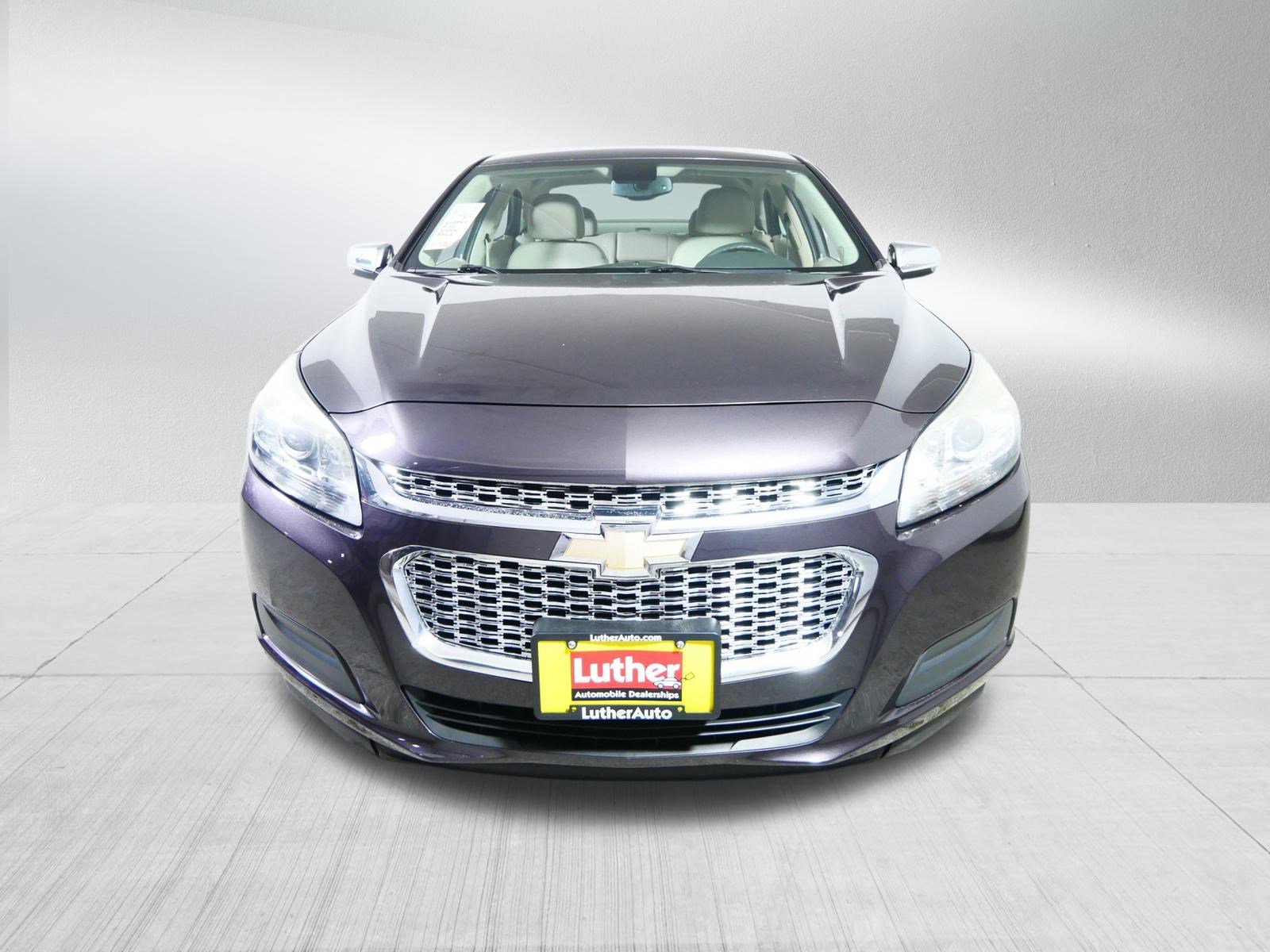 Used 2015 Chevrolet Malibu LT w/ Power Convenience Package image 2
