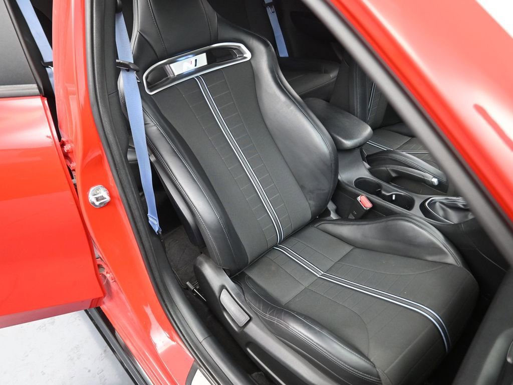 Used 2022 Hyundai Veloster N image 12