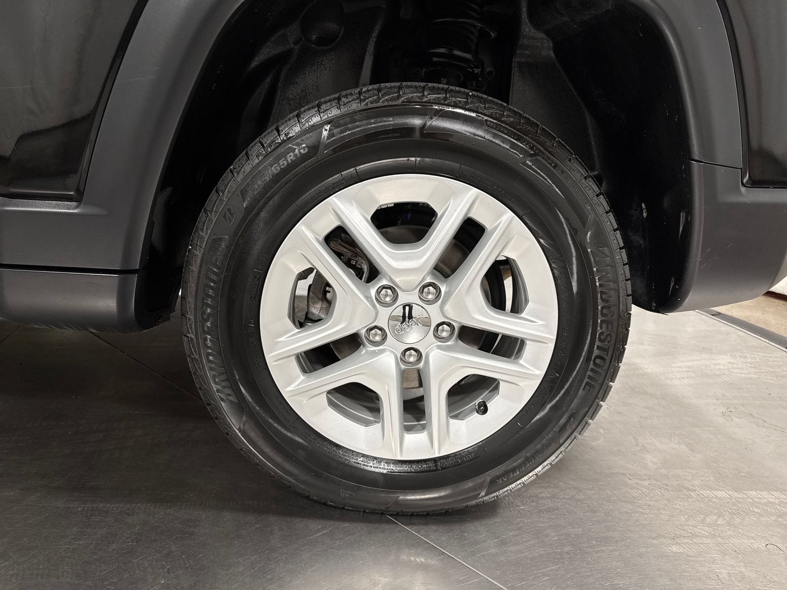 Used 2018 Jeep Compass Sport w/ Cold Weather Group AWD/4WD image 12