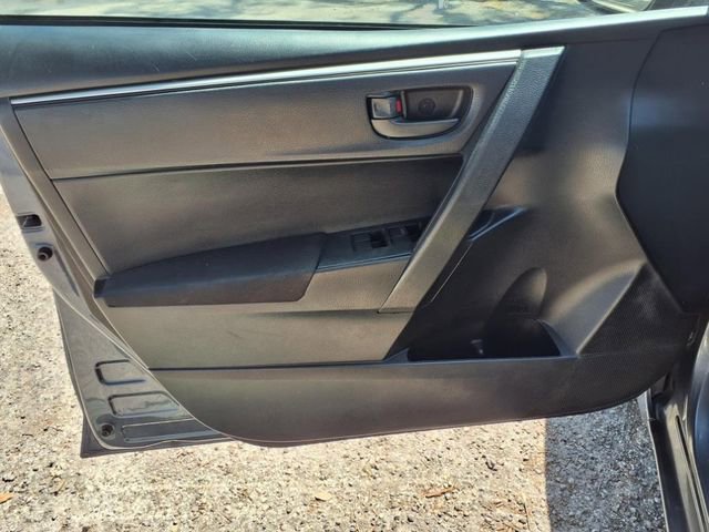 Used 2014 Toyota Corolla L image 12