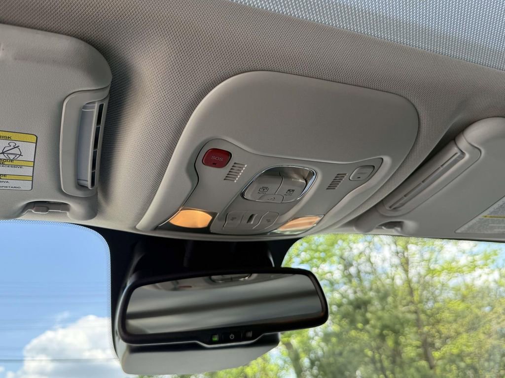 Used 2022 Jeep Renegade Limited w/ Sun, Sound & Wheels Group image 29