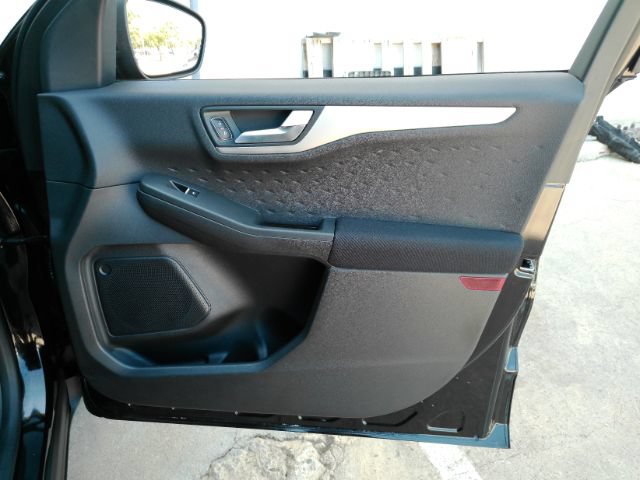 Used 2020 Ford Escape SE FWD image 14