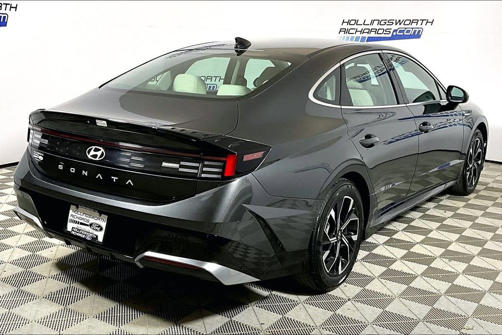Used 2025 Hyundai Sonata SEL FWD image 9
