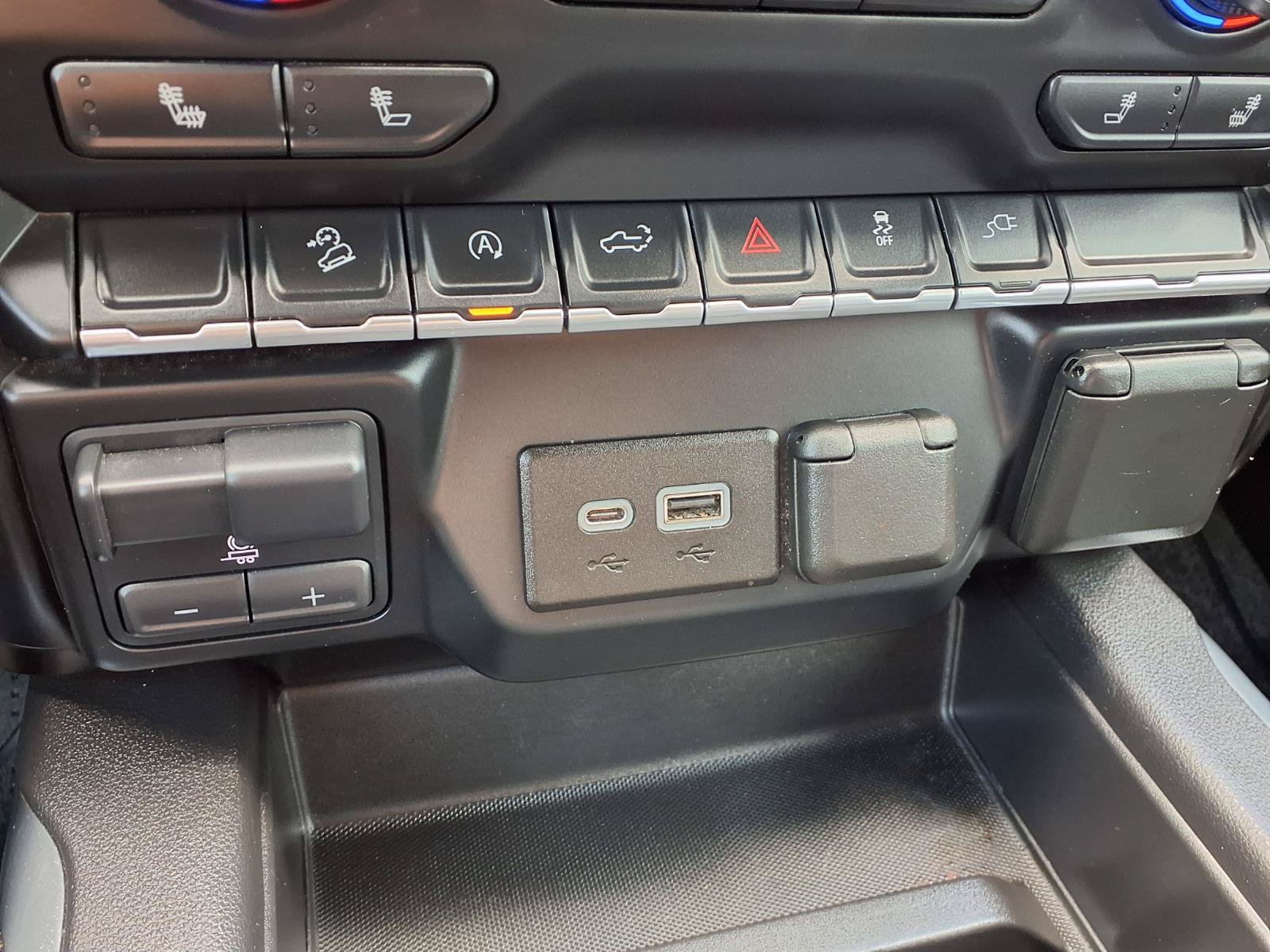 Used 2019 Chevrolet Silverado 1500 RST w/ All-Star Edition AWD/4WD image 10