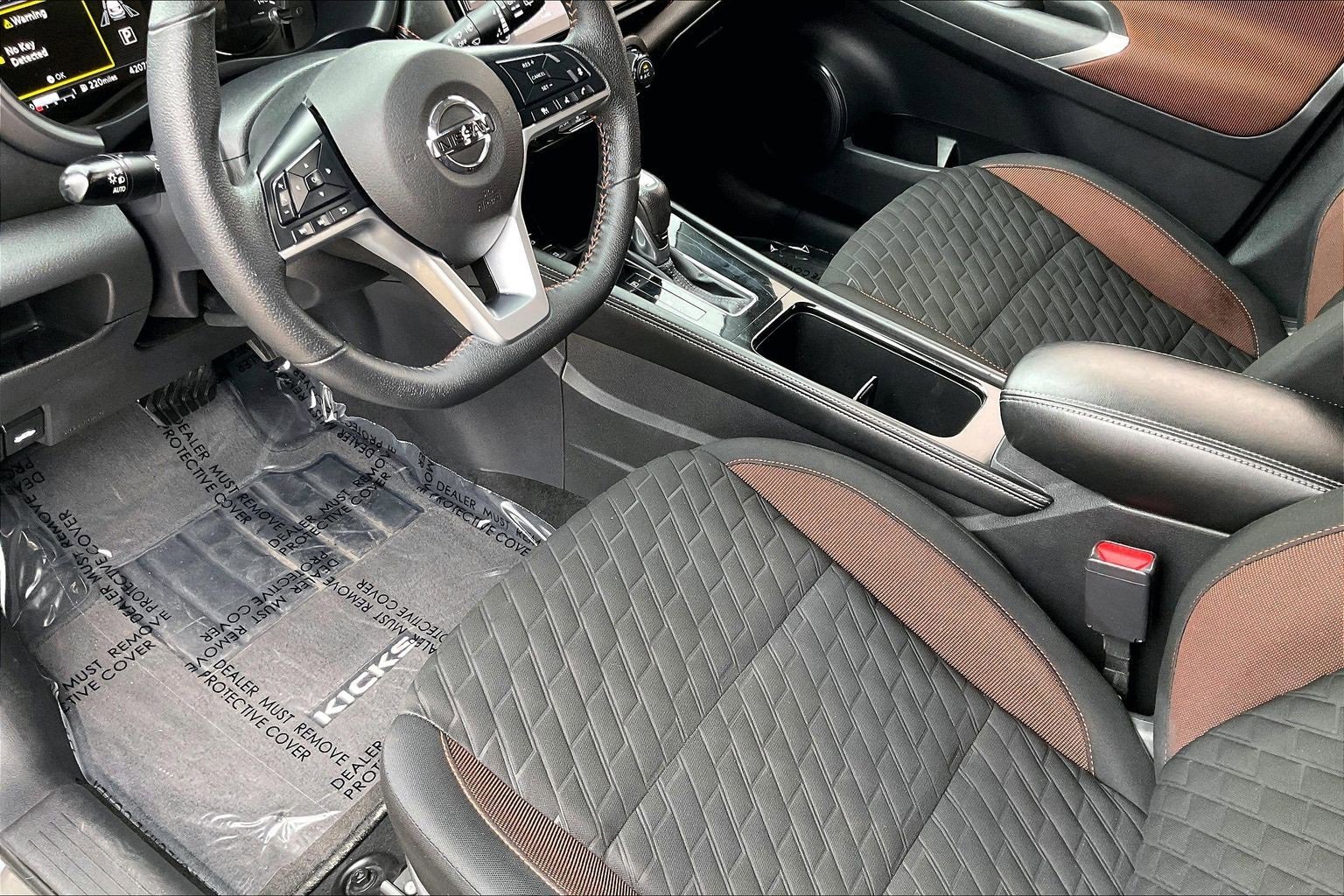 Used 2021 Nissan Kicks SR w/ Interior Electronics Package image 14