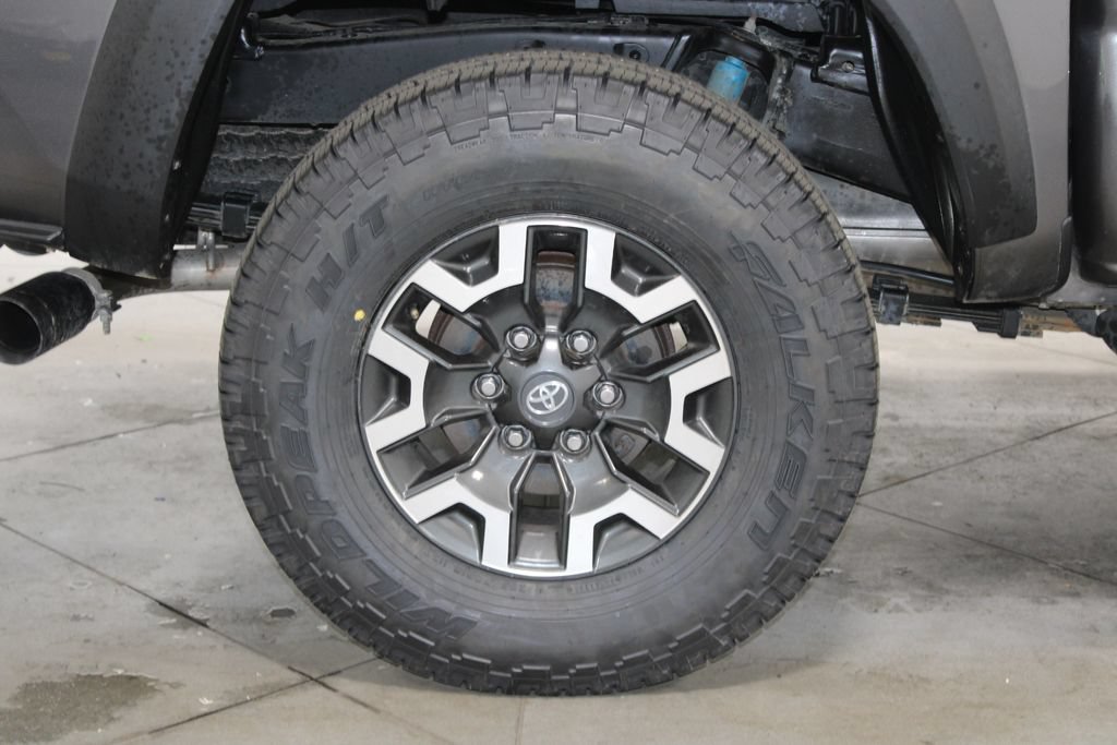 Used 2021 Toyota Tacoma TRD Off-Road AWD/4WD image 13
