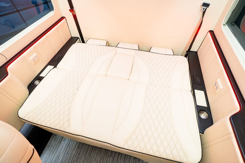 Used 2019 Mercedes-Benz Sprinter 170 image 43