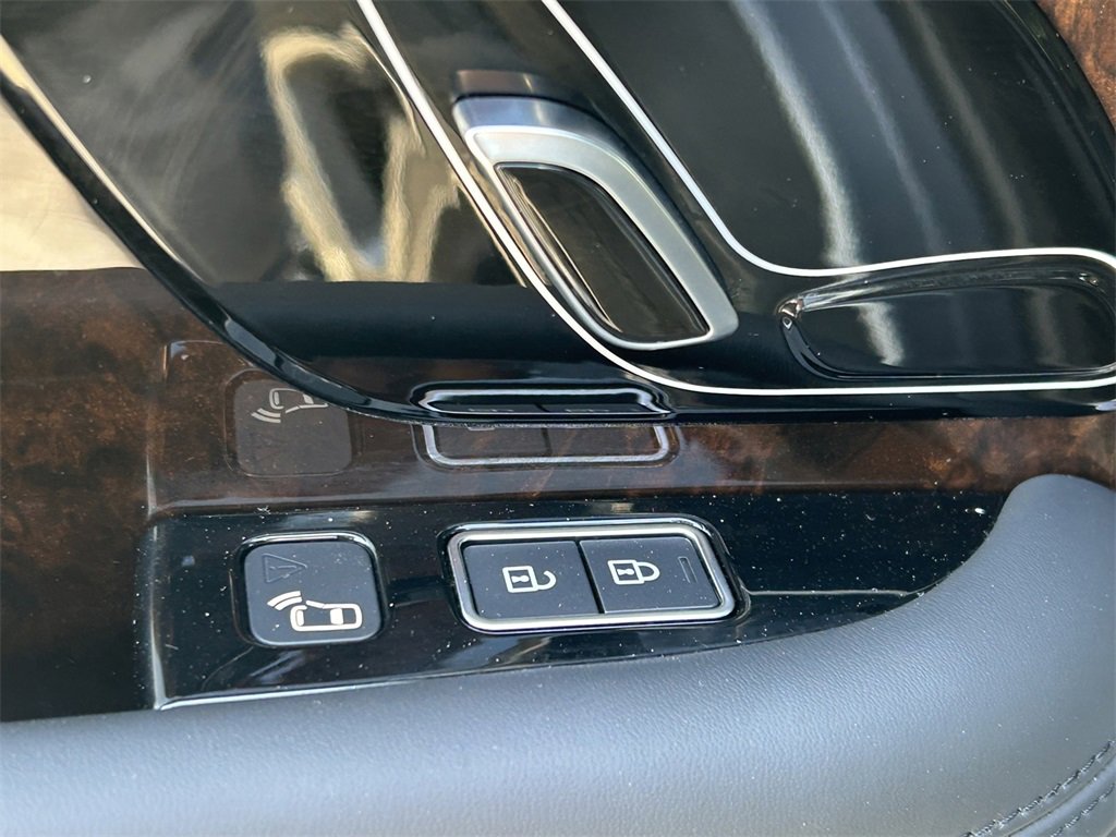 Used 2022 Land Rover Range Rover Westminster Edition image 20