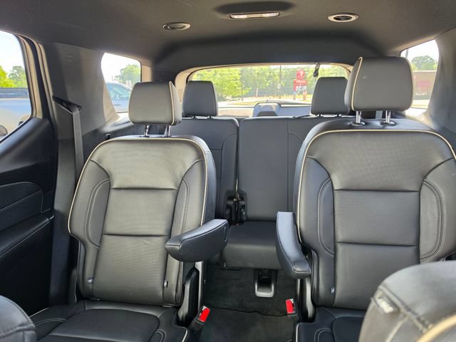 Used 2023 Chevrolet Traverse Premier FWD image 8